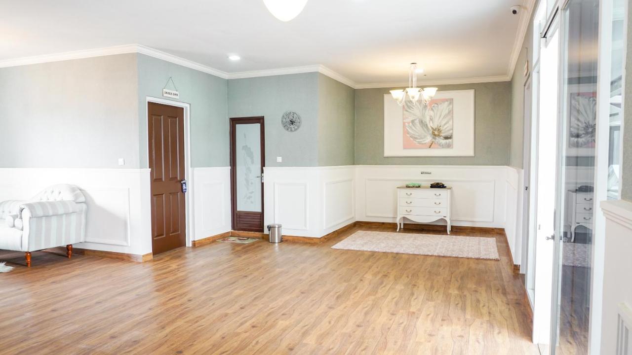 בנדונג Vaccinated Staff - Spot On 2053 Granada Syariah Home Stay מראה חיצוני תמונה